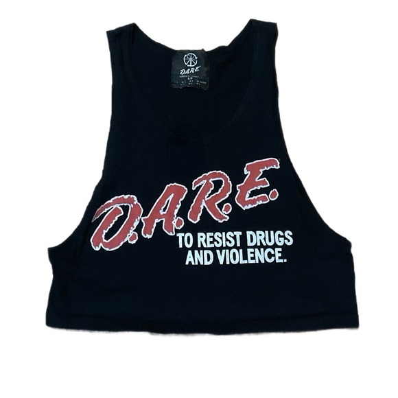 D.A.R.E. Black Crop Top DARE TO RESIST DRUGS AND VIOLENCE TANK - Picture 1 of 6